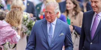 Pangeran Charles Akhirnya Jenguk Archie, Bayi Meghan Markle &#38; Pangeran Harry