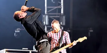 Papan Reklame Roboh, Seorang Wanita Tewas di Konser Linkin Park