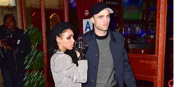 Para Sahabat Tunggu Tanggal Tunangan Robert Pattinson