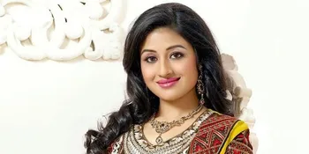 Paridhi 'Ratu Jodha' Sharma, Kecanduan Handphone Hingga Air Putih
