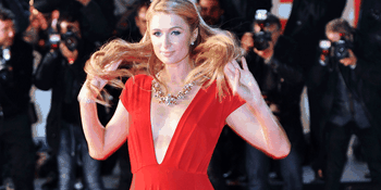 Paris Hilton Pacari 'Superman'?