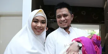 Pasca Lahirkan Anak Kedua, Oki Setiana & Suami Pisah Ranjang