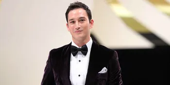 Patut Ditiru, Ini Cara Mike Lewis Didik Anak