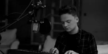 Pecah! Cover Hello 'Adele', Artis Youtube Dapat 11 Juta Viewers