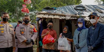 Peduli Sesama, Bella Shofie Bagikan Sembako untuk Masyarakat Terdampak Covid-19