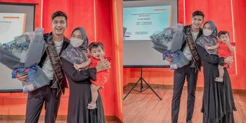 Pekerjaannya Pernah Dipertanyakan, Ini 7 Potret Teuku Ryan Suami Ria Ricis yang Kini Sah Sandang Gelar Magister