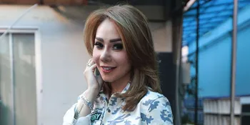 Peluk Mesra di Singapura, Inikah Kekasih Baru Femmy Permatasari?