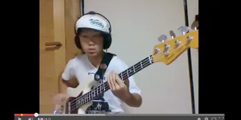 Pemain Bass Cilik Ini Mainkan Lagu RHCP Dengan Yahud!