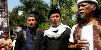 Pemugaran Makam Uje, Opick Sarankan Patuh Peraturan