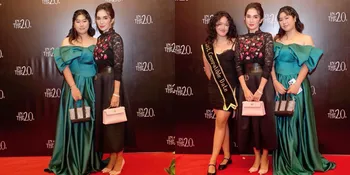 7 Potret Penampilan Anak Ussy Sulistiawaty di Prom Night Kena Kritik, Netizen: Masih Kecil Sudah Diajarkan Pakai Baju Seksi
