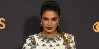 Penampilan Priyanka Chopra di Red Carpet EMMY Awards '17 Disebut Mirip Leopard Salju