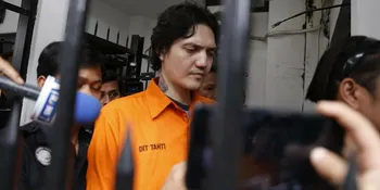 Penangkapan Ozzy Albar Ada Kaitannya dengan Fachri Albar?