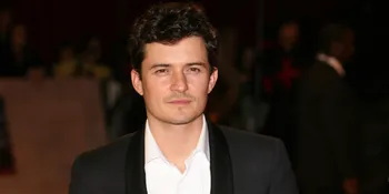 Penasaran Wajah Orlando Bloom Kalau Sedang 'Jutek'?