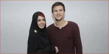 Pengantin Baru, Intip Rumah Tangga Stuart Collin - Risty Tagor