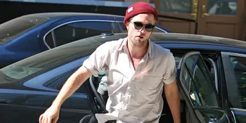'Pensiun' Jadi Vampir, Robert Pattinson Balik ke Edward Cullen
