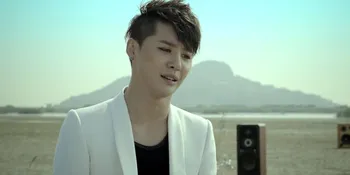 Penuh Emosi, Junsu JYJ Rilis MV Menyedihkan '11AM'