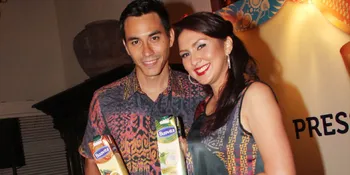 Penuh Manfaat, Donna - Darius Ajarkan Anak Biasa Makan Buah