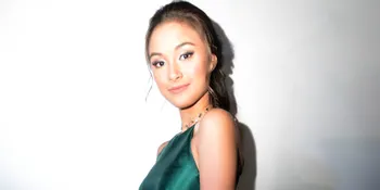 Penuh Sesak, Caitlin Halderman Nyaris Pingsan Saat Promo Film di Bandung