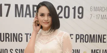 Penuhi Janji Umrahkan Mendiang Suami, Ririn Ekawati Tak Kuasa Tahan Tangis di Ka'bah