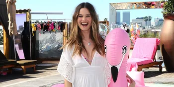 Perdana! Adam Levine &#38; Behati Prinsloo Unggah Foto Bayi Mereka