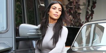 Perdana! Kim Kardashian Akhirnya Unggah Foto Baby Saint West