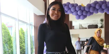 Pergi Umrah, Ihsan Tarore Mantapkan Kisah Cintanya Dengan Denada?