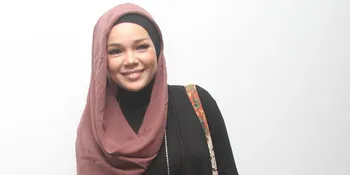 Peringati Hari Pelanggan Nasional, Dewi Sandra Nikmati CFD