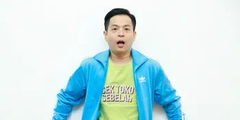 Perjuangan Berat Ernest Prakasa Kembali Jadi Erwin di Film 'CEK TOKO SEBELAH 2'