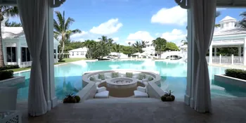 Pernah Lihat Rumah Celine Dion? Dijamin Geleng-Geleng Kepala