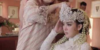 Persiapan Akad Nikah, Syahrini Bangun Pagi Buta Hingga Penasaran Dengan Sang Suami