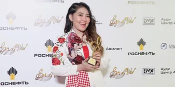 Pertama Kali Perform di Eropa, Via Vallen Malah Bawa Pulang Penghargaan