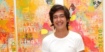 Pesan Ultah Ibunda Adipati Dolken, 'Jangan Hamili Anak Orang'