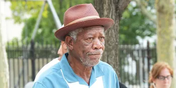Pesawat Alami Gangguan &#38; Mendarat Darurat, Morgan Freeman Selamat