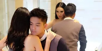 Photoshoot Gokil Ayu Ting Ting dan Boy William di Kamar Mandi