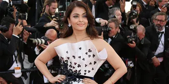 Pinky! Lucunya Aaradhya Saat Digandeng Aishwarya Rai &#38; Sang Bibi