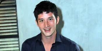 Pisah Dari Tamara, Mike Lewis Tampak Lebih Cerah?