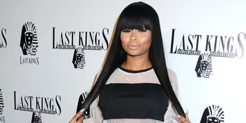 Pose Panas di Gurun, Blac Chyna Jiplak Gaya Kylie Jenner?