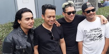 Posisi Vokalis Kini Diisi Oleh Charly van Houten, Band Repvblik Mengaku Masih Berhubungan Baik Dengan Ruri