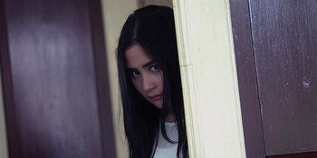 Poster 'DANUR 2' Rilis, Prilly Latuconsina Ditangkap Hantu Seram