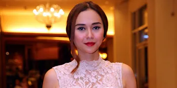 Posting Quotes Lagi, Aura Kasih Masih Galau Putus Dari Glenn?