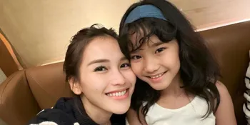 Potret Ayu Ting Ting dan Bilqis, Malah Dikira Kakak Adik