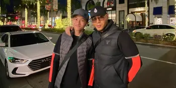 Potret Deddy Corbuzier dan Putranya Rayakan Natal di Amerika Serikat, Kompak