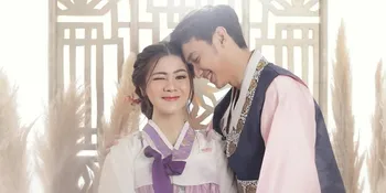 Potret Mesra Caesar Hito dan Felicya Angelista di Kolam Renang, Tato di Punggung Bikin Salfok