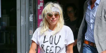 Potret Selfie Lady Gaga Membawa Sebuah Misteri, Apa Itu?