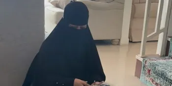 Potret Ummi Pipik Antar Bilal Hingga Bandara Sebelum Kembali ke Tarim, Bantu Siapkan Barang dan Setir Mobil Sendiri