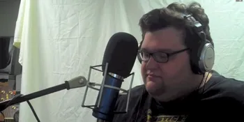 Pria Ini Punya Suara Emas, Sumpah Lembut Banget!