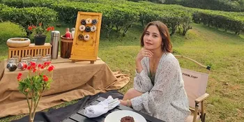 Prilly Latuconsina Piknik di Puncak Bareng Keluarga dan Omara Esteghlal