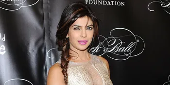 Priyanka Chopra, Wanita Terseksi Asia Versi Polling Media Inggris