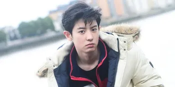 Profesional, Chanyeol Ungkap EXO Pernah Tampil di Panggung Penuh Serangga