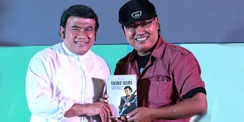 Proses Penulisan Buku Selalu Diiringi Lagu-Lagu Rhoma Irama